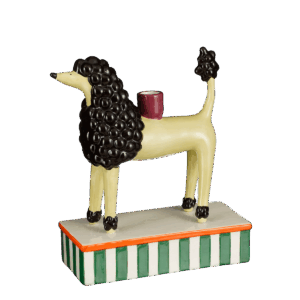 Kandelaar Hond L24 x B11 x H29 cm Keramiek Lichtgeel Op zoek naar een opvallend statement piece? Dan is deze Kandelaar Hond L24 x B11 x H29 cm Keramiek Lichtgeel wat je zoekt! Met de kaarshouder, in de vorm van een poedel en op een gestreept plateau, vang je gegarandeerd blikken. De kaarsenstandaard is van keramiek en heeft een glanzende afwerking, prachtig! De bijzondere kandelaar heeft een lengte van 23,5 cm, een breedte van 10,5 cm en een hoogte van 28,5 cm en is geschikt voor een dinerkaars van 2,2 cm. Geef je interieur een eigenzinnige touch!  CASA & VIVENTES Kandelaar Hond L24 x B11 x H29 cm Keramiek Lichtgeel Breedte: 10.5cm Hoogte: 28.5cm Lengte: 23.5cm Gewicht: 1540g kleuren: Geel, Geel Materialen: Keramiek, Keramiek merk: Mica Decorations