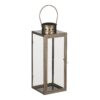 Arzilla Lantaarn - L14 x B13 x H35 cm - Goud De Arzilla lantaarn van Mica Decorations heeft een strak, modern design van metaal in een mooie, gouden kleur. Door de grote, glazen zijkanten kun je daarnaast optimaal van het sfeervolle kaarslicht genieten. Leuk voor in de woonkamer! Het windlicht is voorzien van een deurtje en kan door de hendel gemakkelijk worden verplaatst. De afmetingen zijn L13,5 x B13,5 x H34,5 cm Casa & Viventes. Breedte: 13cm Hoogte: 34.5cm Lengte: 13.5cm Gewicht: 1380g kleuren: Goud Materialen: Ijzer merk: Mica Decorations