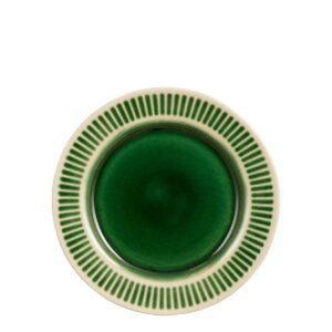 Elice Ontbijtbord Ø22 cm Keramiek Groen Breng meer kleur en elegantie in huis met het Elice servies.  Alle producten worden met de hand gemaakt van keramiek. Hierdoor is elk item helemaal uniek, ook dit ontbijtbord. Het bord valt op door de elegante uitstraling, het mooie groene kleurverloop en het prachtige reliëf. Het bord heeft een diameter van 21,5 cm, ideaal als ontbijtbord! Daarnaast kan het bord zowel in de vaatwasser als in de magnetron en is hittebestendig tot 160 °C. Combineer hem met andere items uit de Elice serie en maak het servies compleet! Casa & Viventes Breedte: 21.5cm Hoogte: 2.5cm Lengte: 21.5cm Diameter: 21.5cm Gewicht: 500g kleuren: Groen, Groen Materialen: Keramiek, Keramiek merk: Mica Decorations