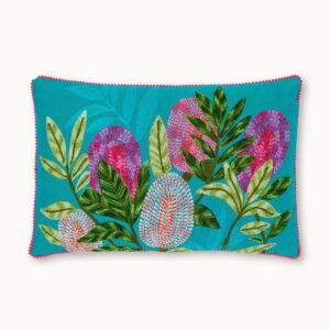 Kussen met vulling bloemen Onze meest populaire schatten bij door Vivi: Cushion -covers uit India! De uitgebreide ontwerpen zijn mechanisch geborduurd in een pure damesfabriek. De juiste sierrand geeft hen dat zeker iets. Case 100% katoen | Vul 100% polyester 60x40 cm alleen droog reinigen. Kussen met vulling. We bieden de kussenhoezen aan, zelfs zonder te vullen.  Casa & Viventes Breedte: 65cm Hoogte: 40cm Materialen: Katoen merk: by Vivi.