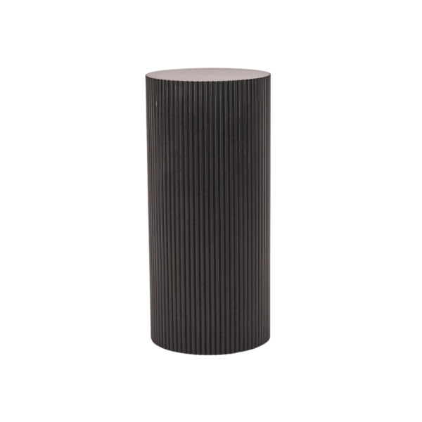Bijzettafel / pilaarcilinder zwart -30x65cm PILLAR SHOW - Planten en andere spullen verdienen het om te schitteren, dus geef ze een podium! Met deze geribbelde zuil kun je het goede een mooi podium geven. Belangrijke kenmerken: - Gemaakt van MDF - Afmeting: 30x30x65cm Stylingtip: Combineer verschillende van deze geribbelde zuilen met elkaar voor een speelse look en feel. CASA & VIVENTES Bijzettafel / pilaarcilinder zwart -30x65cm merk: Housevitamin