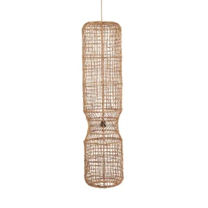 De GuanYin Hanger - Naturel - XXL De Guanyin -hanger, handgemaakt uit bananenblad, voegt warmte en charme toe aan elke ruimte. De ingewikkelde weefsel en natuurlijke textuur creëren een gezellige, uitnodigende ambiance, perfect voor uw woonkamer, eethoek of slaapkamer. Wanneer verlicht, werpt deze hanger een zachte, gouden gloed die de kamer verbetert met een vleugje organische elegantie. Met zijn unieke ontwerp en aardse tonen is de Guanyin -hanger een opvallend stuk dat een verscheidenheid aan interieurstijlen aanvult, van Boho tot modern rustiek. Deze lampschaduw heeft geen elektrische bedrading of pluggen. We verkopen deze fittingen apart, beide plafond gemonteerd als met plug. Zoek naar een aanpassing in onze winkel en selecteer de gewenste look en het type. Casa & Viventes Breedte: 30cm Hoogte: 130cm Lengte: 30cm Gewicht: 1000g merk: Bazar Bizar Living