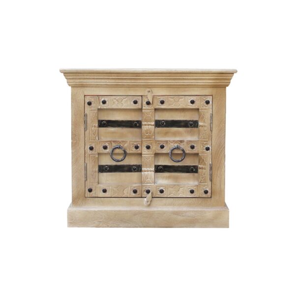 Onderkast badkamer Deze spoelbakonderkast van licht mangohout is een echte eyecatcher. De opbergruimte achter de twee deuren, voorzien van uitgebreide versieringen, biedt voldoende ruimte voor je schoonmaakspullen en bedekt tevens de afvoerbuis. De onderkast siert iedere badkamer en zorgt dankzij zijn koloniale uitstraling al vroeg in de ochtend voor dat vakantiegevoel. Uitgebreide versieringen, met sifonuitsparing 16x6,5 cm. Casa & Viventes Breedte: 66cm Hoogte: 60cm Lengte: 41cm Gewicht: 27000.00g kleuren: Bruin Materialen: Hout, Hout merk: SIT Möbel Im- und Export