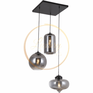 Hanglamp Smoke Glas 5-Licht Deze hanglamp bestaat uit 3 smoke glazen kelken. Het glas is van donker smoke glas, hierdoor geeft dit een warme sfeer wanneer deze aan staat. In combinatie met warme lichten wordt deze lamp een ware eyecatcher in huis!De afmetingen voor deze lamp zijn als volgt: Plaat 40x40cm Glazen cm Kabels Verstelbaar tot 120cm De lamp wordt geleverd met plaat en 3 smoke glazen kelken. Voor deze lamp zijn lampen met een E27-fitting geschikt.  CASA & VIVENTES Hanglamp Smoke Glas 5-Lichtkleuren: Zwart Materialen: Staal, Glas, Glas, Metaal merk: Luxury Living B.V.