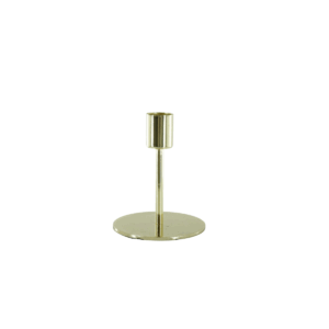 Kandelaar - Basis - metaal - goud - 8x8x10cm CANDLE TIME - Een eettafel zonder kandelaars is een tafel zonder ziel! Belangrijke kenmerken: - Gemaakt van metaal - Geschikt voor 1 dinerkaars - Afmeting: 8x8x10cm Stylingtip: Plaats een gekleurde kaars die matcht met andere kleuren in je interieur Casa & Viventes merk: Housevitamin