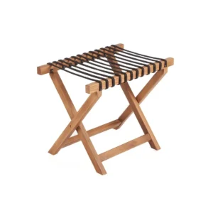 Het Bagagerek - Naturel - M Heb je een B&B? Verwelkom uw gasten in stijl met het bagagerek, een perfecte mix van vorm en functie. Dit doordacht ontworpen stuk maakt uitpakken moeiteloos en biedt een stevig en elegant oppervlak voor koffers of tassen. Of het nu in een logeerkamer, slaapkamer of hal wordt geplaatst, het voegt zowel functionaliteit als charme toe aan uw ruimte. Het opvouwbare frame zorgt voor eenvoudig opbergen wanneer het niet in gebruik is, waardoor het een veelzijdige en ruimtebesparende oplossing is. Perfect voor iedereen die waarde hecht aan een opgeruimd en georganiseerd huis. CASA & VIVENTES Breedte: 40cm Hoogte: 50cm Lengte: 55cm Gewicht: 1000g merk: Bazar Bizar Living