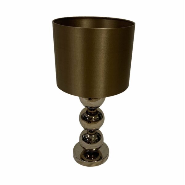 Mini Bollamp Sepia De Mini Bollamp Sepia is gemaakt van gepolijst metaal, waardoor deze een glanzend effect heeft. Tevens is deze lamp verstevigd met een marmeren voet en wordt deze geleverd met een satijnen kap.De afmeting van de lamp vind je onderin: Lengte 37 cm Breedte 25 cm Hoogte 53 cm Casa & Viventes Materialen: Staal, Glas, Metaal, Marmeren merk: Luxury Living B.V.