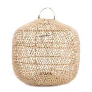 De Batu Bolong hanger naturel L Onze Batu Bolong -lampschaduw is rotan -kunst op zijn best! U kunt het gebruiken als een hanglamp of een vloerlamp, waardoor het extreem veelzijdig is. Deze lamp is verkrijgbaar in twee maten en ze zien er geweldig uit wanneer ze worden gecombineerd. Deze lampschaduw heeft geen elektrische bedrading of pluggen. We verkopen deze fittingen apart. Zoek naar een fitting in onze winkel en selecteren de gewenste look en het type. Casa & Viventes Breedte: 58cm Hoogte: 55cm Lengte: 58cm Gewicht: 3800g Materialen: Rotan, Rotan merk: Bazar Bizar Living