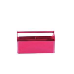 Opbergdoos Organizer Metaal Roze 30x17x17cm STIJL HET OP BABY! - Dit gekleurde metalen dienblad met 3 vakken is het stylingobject EN organizer van je dromen! Je kunt hem gebruiken als bureau-organizer met pennen en ander schrijfgerei. Ook op de eettafel staat het heel stijlvol met servetten, olijfolie en bestek. Er zijn nog veel meer mogelijkheden met deze handige en stijlvolle organizer. Belangrijke kenmerken: - Gemaakt van metaal - Met 3 compartimenten - Afmeting: 30x17x17cm Stylingtip: Alles wat je in deze metalen organizer stopt, zal geordend en stijlvol tegelijk zijn! CASA & VIVENTES Opbergdoos Organizer Metaal Roze 30x17x17cm merk: Housevitamin