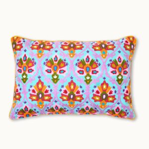 Pastel klassiek kussenhoes met vulling Onze meest populaire schatten bij door Vivi: Cushion -covers uit India! De uitgebreide ontwerpen zijn mechanisch geborduurd in een pure damesfabriek. De juiste sierrand geeft hen dat zeker iets. Case 100% katoen | Vul 100% polyester 60x40 cm alleen droog reinigen met vulling.                                                                                                                                                          Casa & Viventes                                                                                                                                                                        Merk: by Vivi.