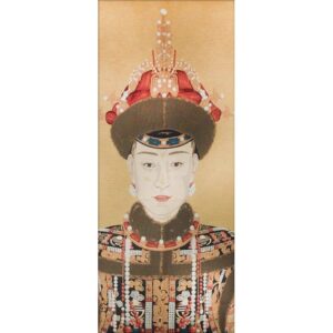 Gobelin geweven wandtapijt 60/145 Oriental Female WH0278 uitgerekt op draagbalk Over de kunstenaar: We hebben een getalenteerde groep jonge ontwerpers bijeengebracht om een ​​kunstcollectie samen te stellen die niet steunt op bekende namen, maar wordt gedreven door kleur en ervaring. Ze hebben kunstwerken geselecteerd die hen intrigeren, waardoor de collectie een levendige weerspiegeling is van hun eigen artistieke verkenning. Deze aanpak brengt nieuwe perspectieven met zich mee en moedigt de kunstwereld aan om open te staan ​​voor nieuwe esthetiek en creatieve expressie. Hun unieke visie heeft een dynamisch platform gecreëerd waar elk stuk een verhaal vertelt, diep geworteld in de persoonlijke ervaringen en culturele achtergronden van de ontwerpers. Dit initiatief benadrukt het belang van diversiteit en inclusiviteit in kunst en nodigt kijkers uit om de rijkdom aan interpretatie en emotionele resonantie te verkennen. die elke kunstenaar meeneemt naar zijn werk.Ontdek de Gobelins-collectiedeze  biedt geweven kunstwerken van getalenteerde kunstenaars, fotografen en ontwerpers. Elk stuk is gemaakt met katoenen garen en gebruikt slechts acht kleuren om een ​​fotorealistisch resultaat te bereiken. De collectie is verkrijgbaar in drie maten: small (vierkant), medium en large. Verfraai uw ruimte met onze gecertificeerde geluiddichte Gobelins. Hoewel alle textielkunstwerken op natuurlijke wijze geluid absorberen, kunnen we extra akoestisch dempend materiaal toevoegen dat is gemaakt van gerecyclede jeans voor een superieure geluidsreductie. Dit milieuvriendelijke proces omvat mechanische recycling, waarbij jeans worden gereduceerd tot vezels en alle niet-textiele componenten worden verwijderd. Transformeer uw interieur met onze kleurrijke, akoestische Gobelins. Casa & Viventes Breedte: 60cm Hoogte: 145cm Lengte: 3cm Gewicht: 2000g kleuren: Meerkleurig Materialen: Katoen, Katoen, Textiel merk: MONDiART