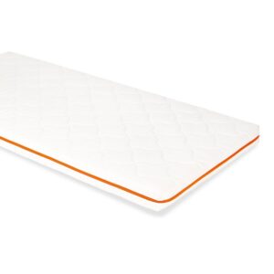 Matras voor ledikantbedden 'Luna Up', 140 x 70 cm • Comfortschuimmatras • Hoogte ca. 8 cm • Kan worden omgedraaid; beide zijden kunnen met hetzelfde comfort worden gebruikt • Lighardheid uitgelijnd (volgens veiligheidsnorm DIN 16890) om te voorkomen dat het kind te diep wegzakt • Matraskern van PU-comfortschuim met verticale klimaatkanalen, schuim getest op schadelijke stoffen • Overtrek 100% polyester, huidvriendelijke microvezel, doorgestikt met ademende polyester klimaatvezels • Hoes afneembaar door middel van een driezijdige ritssluiting, wasbaar tot 60 graden • Volgens de strikte STANDARD 100 van OEKO-TEX® (productklasse 1 Baby/baby) Casa & Viventes Breedte: 70cm Hoogte: 8cm Lengte: 140cm Gewicht: 3g kleuren: Oranje, Wit Materialen: Hout, Schuim, Polyester merk: Pinolino Kinderträume