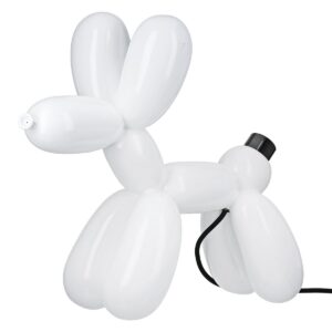 Tafellampballon; Dog Scotty White H. 35,5 cm, ve 1 - De tafellamp Scotty van Synthetic Resin is een stijlvolle bureaulamp in glanzend wit. - Deze leeslamp in de vorm van een ballonhond is gecontroleerd en voldoet aan alle veiligheidseisen. - Het bedlamp heeft een E27 -versie voor Max. 15 watt, maar er wordt geen lamp geleverd. - Met een hoogte van 35,5 cm en een breedte van 41 cm is Scotty ideaal als zijhelling. - Een trendy lamp en een stijlvol element in elke sfeer. De tafellamp Scotty is de perfecte aanvulling op elke kamer, of het nu gaat om een ​​bureaulamp, tafellamp of leeslamp. Deze veelzijdige bedlamp overtuigt met zijn unieke ontwerp in de vorm van een ballonhond en is gemaakt van hoogwaardige synthetische hars. Het glanzende witte oppervlak geeft de zijrit een moderne aanraking die naadloos in elk interieur past. Als kantoorlicht of werkpleklamp zorgt Scotty voor optimale verlichting, terwijl ze een stijlvolle sfeer creëert als een bedlicht. De klemlamp is gecontroleerd en voldoet aan alle veiligheids- en gezondheidseisen. Met een E27 -versie voor Max. 15 watt, de bureaulamp biedt flexibiliteit bij het kiezen van de lamp. De kabellengte van 190 cm maakt een gemakkelijke plaatsing mogelijk, terwijl de afmetingen van 35,5 cm hoog, 41 cm breed en 16 cm diepte stabiliteit bieden. Scotty is de ideale keuze voor iedereen die functionaliteit en ontwerp wil combineren. Casa & Viventes Breedte: 41cm Hoogte: 35.5cm Lengte: 16cm Gewicht: 2760g kleuren: Wit Materialen: Kunsthars merk: GILDE HANDWERK