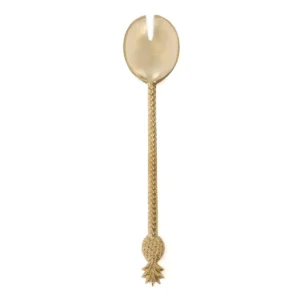 De Ananas Saladevork - Goud Onze eerste bestekcollectie is er en hij is mooi en glanzend! Deze vorken en lepels zijn pure luxe, gemaakt van massief messing met prachtige details. Je gasten zullen onder de indruk zijn van het gewicht en de kwaliteit van deze echte messing musthaves. Alle stukken zijn versierd met een ananas of een palmboom - tropischer dan dit kan niet. Verkrijgbaar in verschillende maten en uitvoeringen. Casa & Viventes Breedte: 6cm Hoogte: 1cm Lengte: 26cm Gewicht: 200g kleuren: Goud Materialen: Messing, Messing merk: Bazar Bizar Living