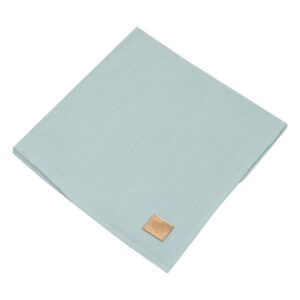Set van 2 mousseline luierdoeken "Mint" Eindelijk de Moi Mili babyzachte mousseline babyuitzet! De luierdoek is gemaakt van luchtige, absorberende, zeer lichte katoenen mousseline. De zachtheid en delicatesse maken het veilig voor zowel de gevoelige als de allergiegevoelige huid. Je kunt het gebruiken om je baby in te wikkelen, om de mond van de kwetsbare baby af te vegen, als laken of als hoofddoek. Je kunt hem in de wieg onder het hoofdje van je baby leggen. We moedigen je aan om het te combineren met andere elementen van de babyuitzet zoals de mousseline overtrekset. De luierdoek is gemaakt van 100% mousseline-katoen. Aanbieding omvat een set van twee mousseline luiersdoeken. Afmetingen: 50 x 50 cm +- 3 cm. Het is leuk omdat we er dol op zijn! CASA & VIVNETES Set van 2 mousseline luierdoeken "Mint" Gewicht: 800g Materialen: Katoen, Katoen merk: Moi Mili