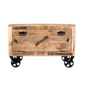 Schoenenkast Compact & Clever - De combinatie van gelakt mangohout en metalen beslag in antiek zwart geeft de schoenenkast zijn rustieke charme. Het gebruikte hout is afkomstig van oude schuren, huizen en rijstbakken en is bijzonder sterk en veerkrachtig. Het natuurlijke weer zorgt voor een bijzonder warme kleur die elke kamer in een mum van tijd gezellig maakt. Achter de klep met afneembare bodem is ruimte voor ca. 6 paar schoenen. De industriële look wordt afgerond door zwarte prints die doen denken aan transport- en opbergdozen. De handgesmede wielen en beslag passen perfect in het industriële thema dat deze meubelserie vertelt. Door de wieltjes wordt de kast iets verhoogd, waardoor een luchtige, lichte uitstraling ontstaat. voor ca. 6 paar schoenen, 1 afneembare bodem. Afmetingen compartiment 75x36x13 cm CASA & VIVENTES Schoenenkast Breedte: 85cm Hoogte: 56cm Lengte: 40cm Gewicht: 28000.00g kleuren: Bruin, Zwart, Zwart Materialen: Hout, Hout, Metaal merk: SIT Möbel Im- und Export